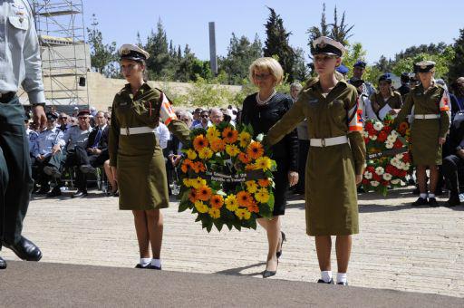 The Finnish Minister of Interior Ms. Päivi Räsänen laying a wreath on behalf of the State of Finland. Her visit to Israel was coordinated to coincide with the Yom HaShoah ceremonies at Yad Vashem.